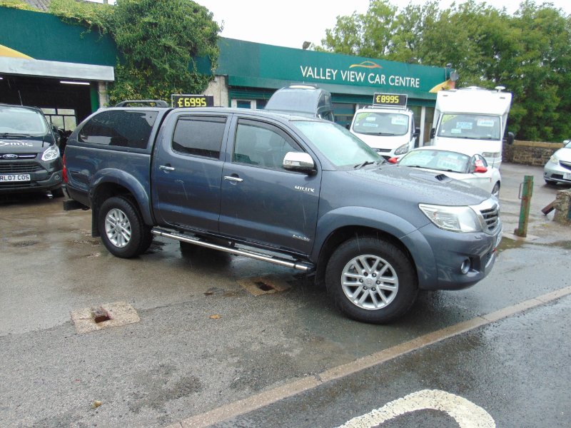 2014 Toyota Hilux 3.0 D-4D Invincible Pickup Double Cab 4dr Diesel Auto 4WD Euro 5 171 ps