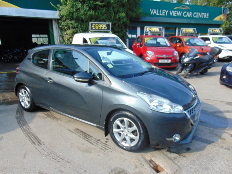 Used Peugeot Cars for sale in Keighley, West Yorkshire Valley View